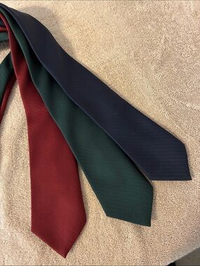 Henri Christian Men's Solid Polyester Ties in Navy, Green & Burgundy lot of 3